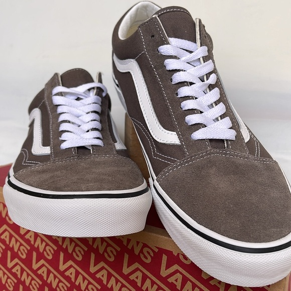 Vans WMNS Old Skool
Color Theory Bungee Cord
VN0005UF9JC
Sneakers - Picture 12 of 16